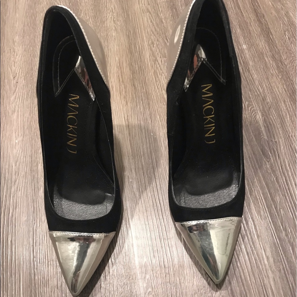 Women’s pointed toe stiletto